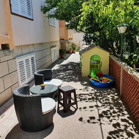 Apartment With A Parking Space Palit, Rab - 18681