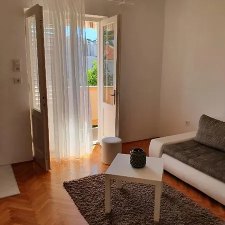 Apartment With A Parking Space Palit, Rab - 18681