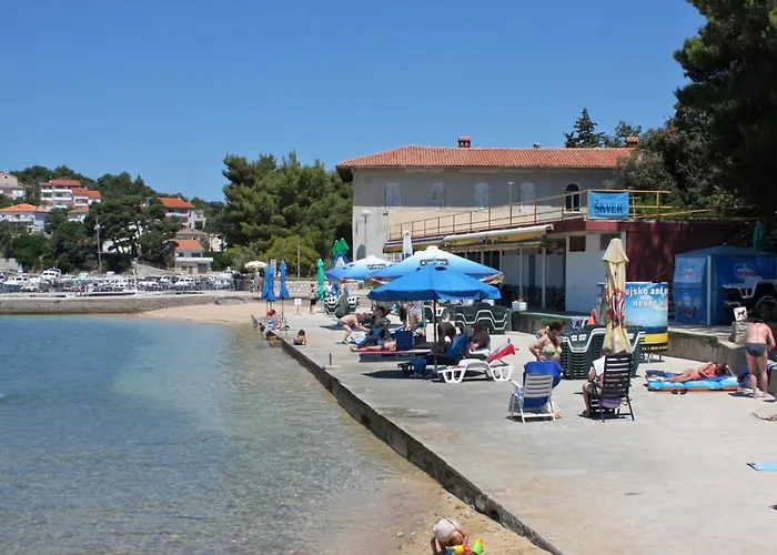 With Parking Space Palit, Rab - 18681 Appartement